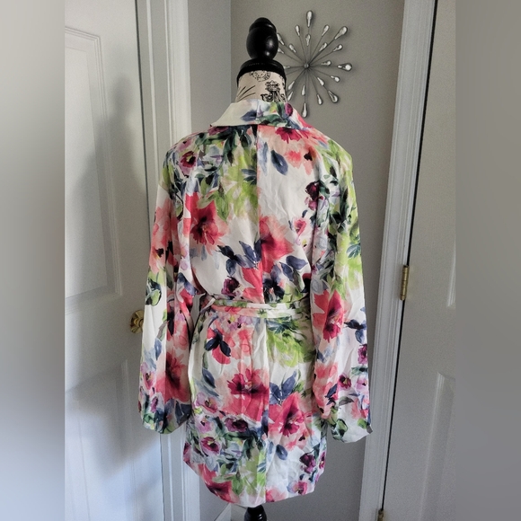 Floral Vibrant Robe - Picture 4 of 6
